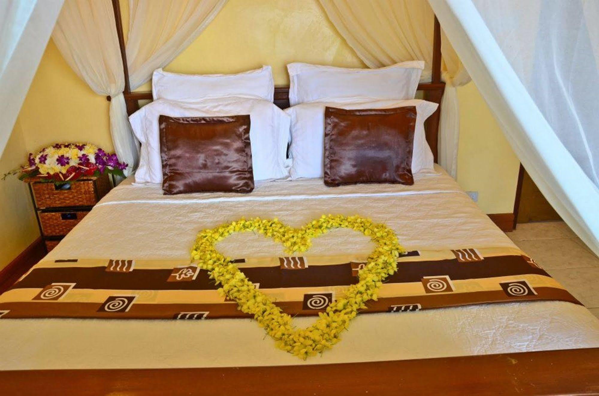Crystal Paradise Resort Spa & Winery Narra Екстер'єр фото